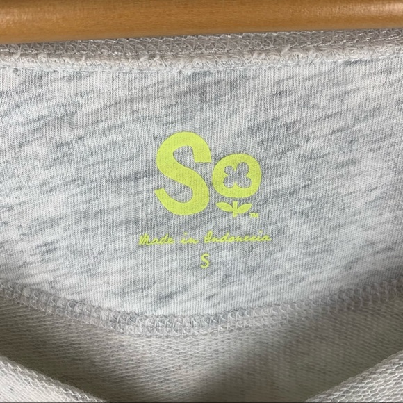 SO V-Neck Crop Top Tee Stone Heather - Picture 12 of 17